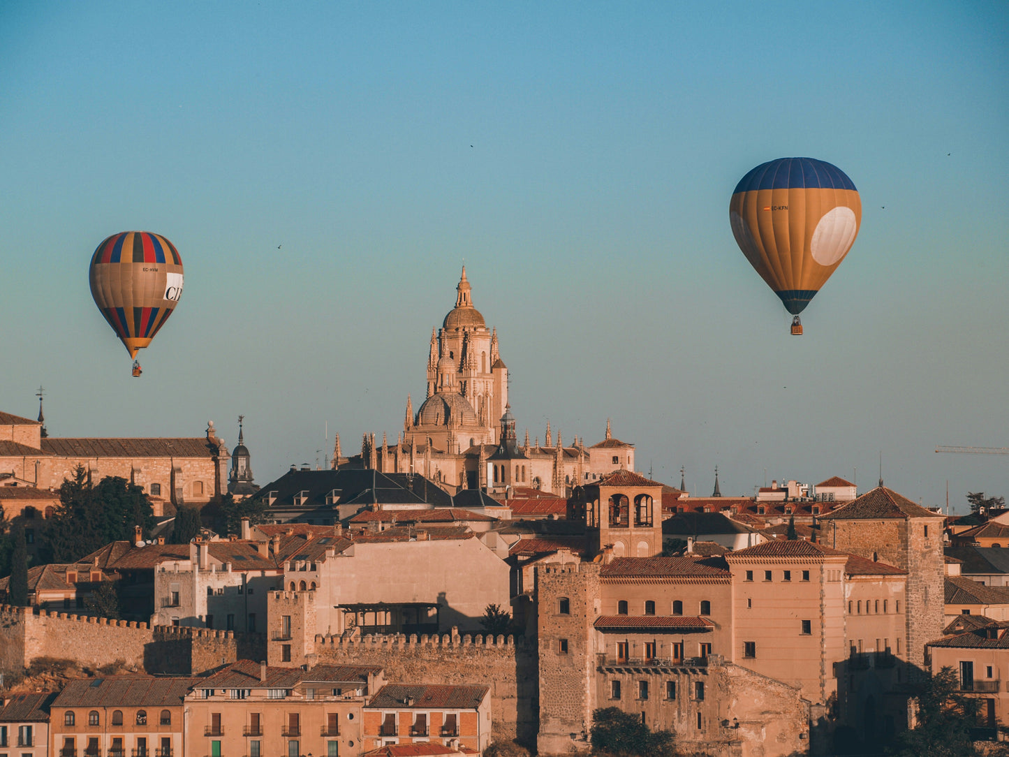 Vuelo en Globo al Amanecer en Segovia
